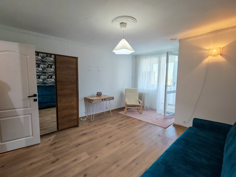 Titan, Metrou Costin Georgian,